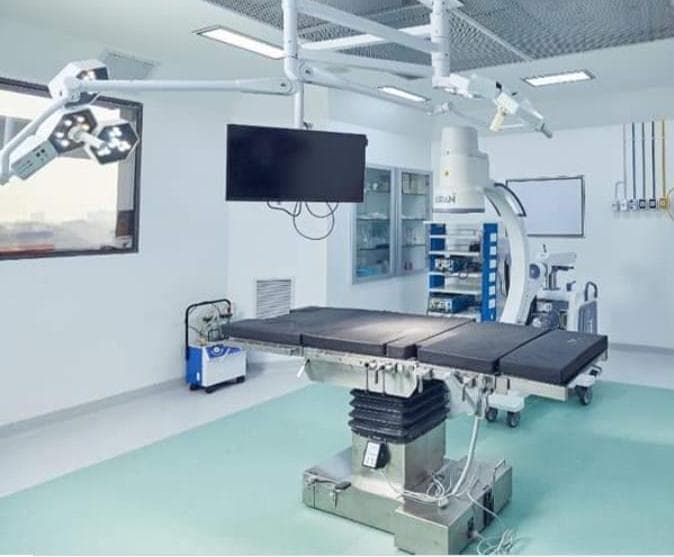OT Lights & OT Tables